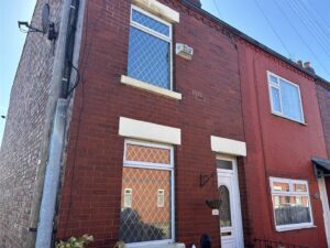 Holyoake Street, Droylsden