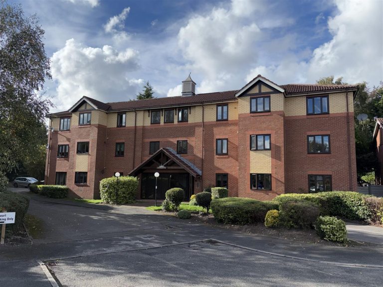 Brookside Road, Gatley, Cheadle